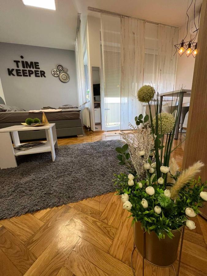 Apartamento Time Keeper - Self Check In Osijek Exterior foto