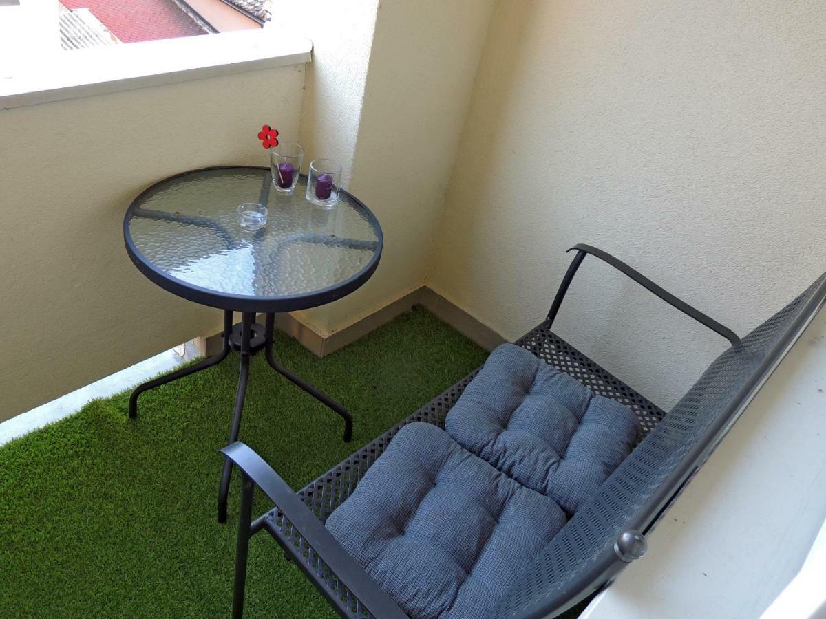 Apartamento Time Keeper - Self Check In Osijek Exterior foto