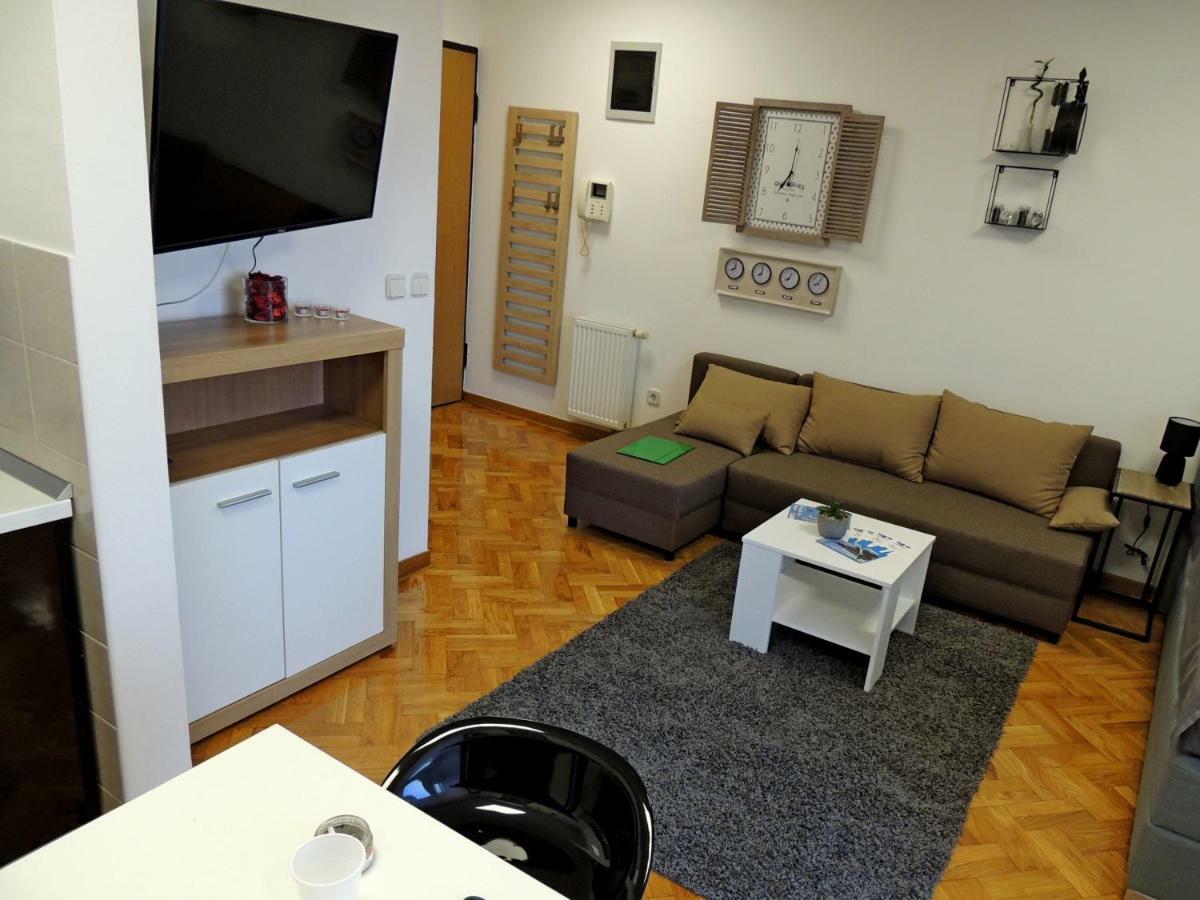 Apartamento Time Keeper - Self Check In Osijek Exterior foto