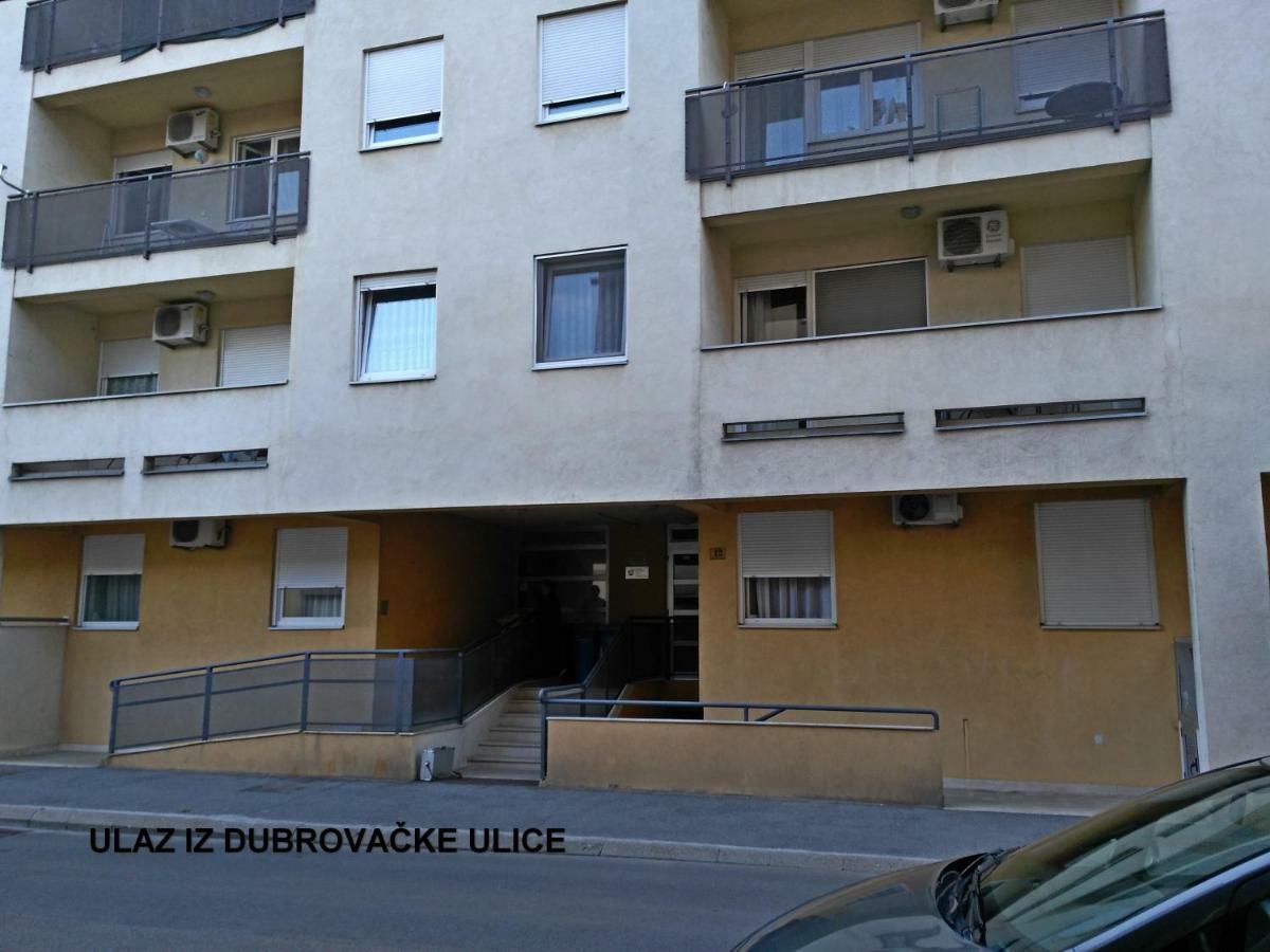Apartamento Time Keeper - Self Check In Osijek Exterior foto