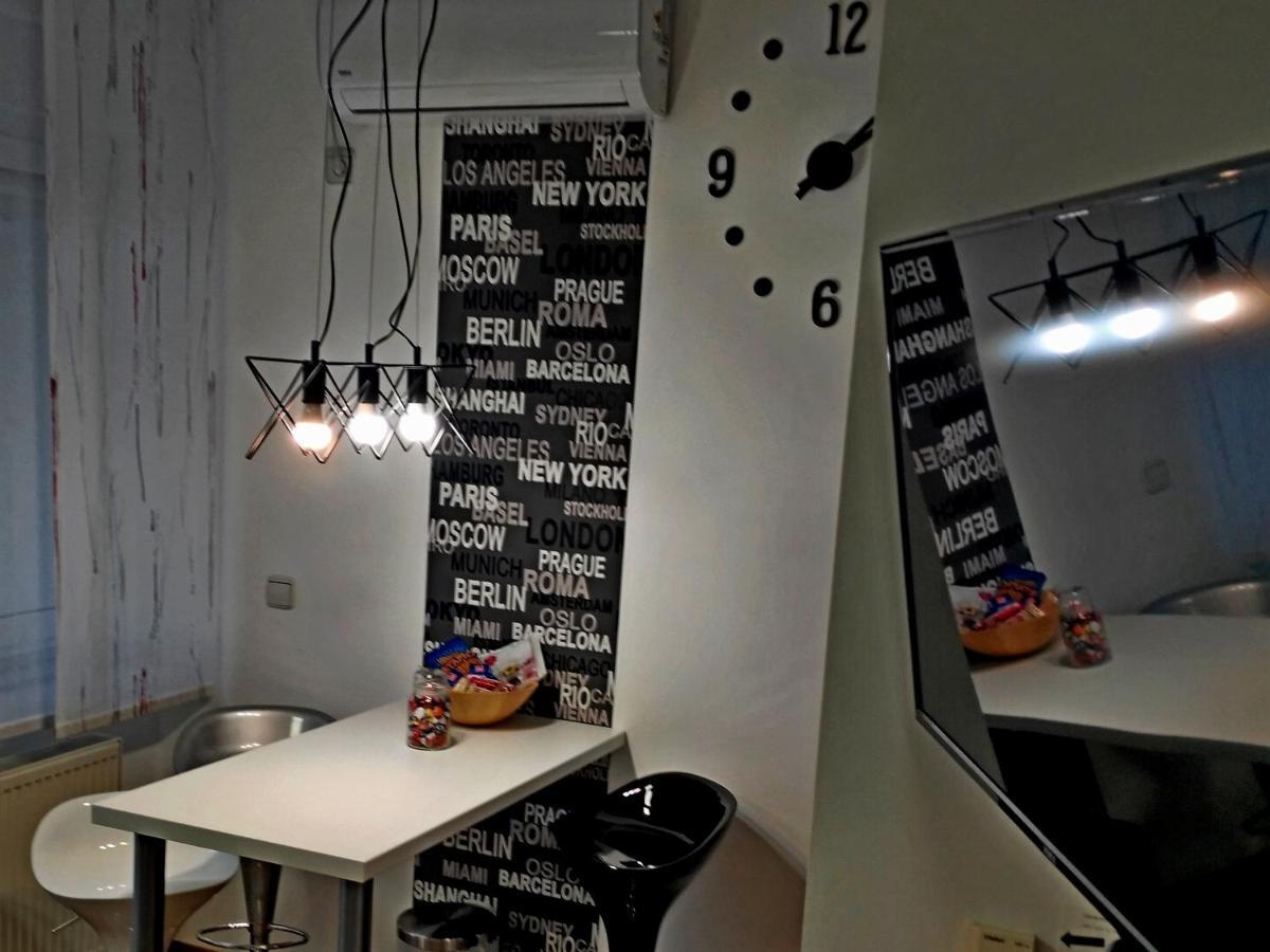 Apartamento Time Keeper - Self Check In Osijek Exterior foto