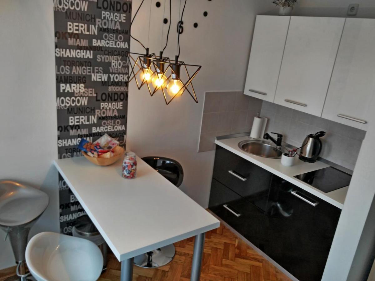Apartamento Time Keeper - Self Check In Osijek Exterior foto