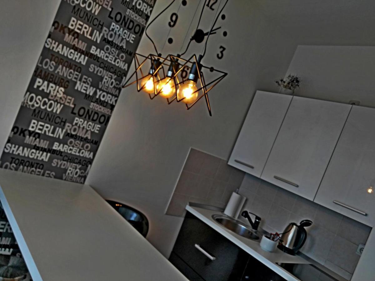 Apartamento Time Keeper - Self Check In Osijek Exterior foto