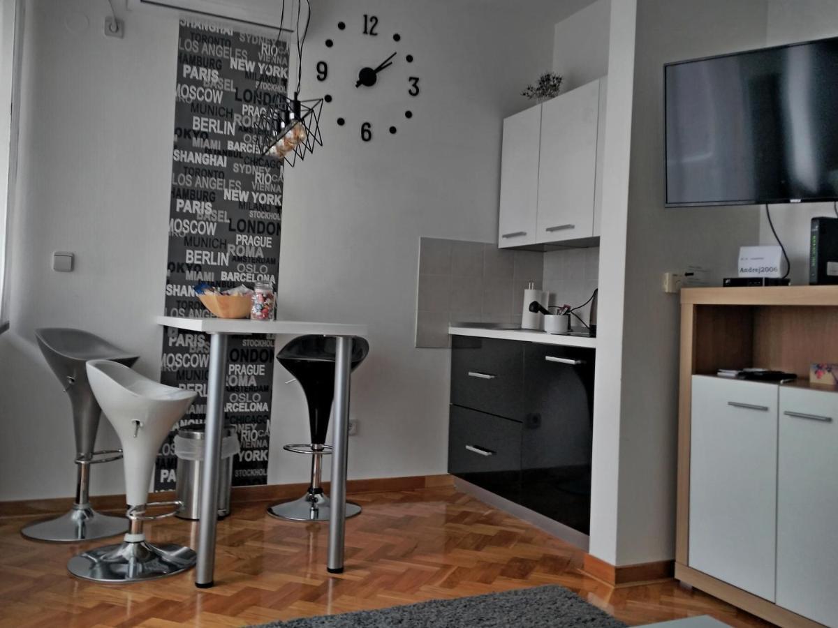 Apartamento Time Keeper - Self Check In Osijek Exterior foto